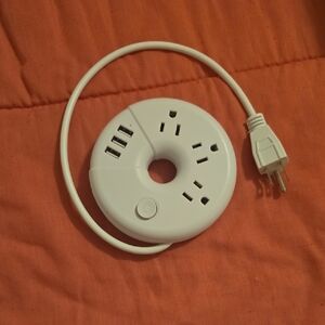White Circular Power Strip with USB Ports